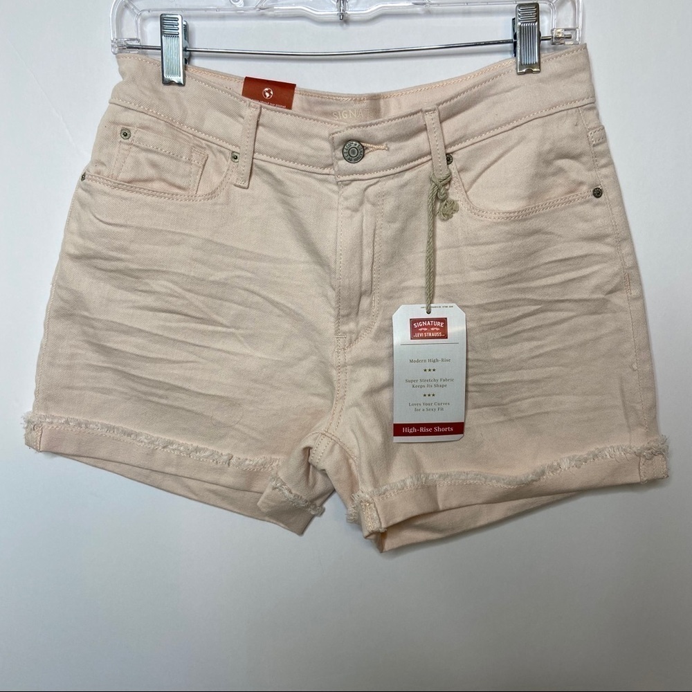 NWT Levi’s Light Pink High Waisted Cuff Shorts